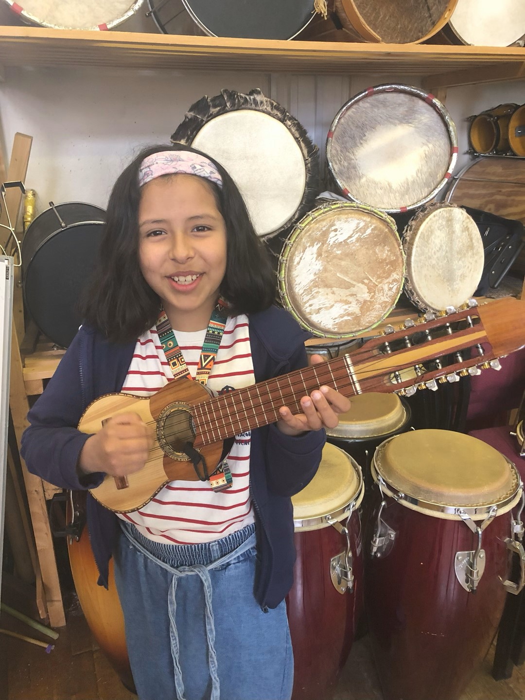 Oscar - Misky learning Charango at Latin American Music Saranne Carrasco-Brennan Workshop - Saranne Carrasco - Brennan